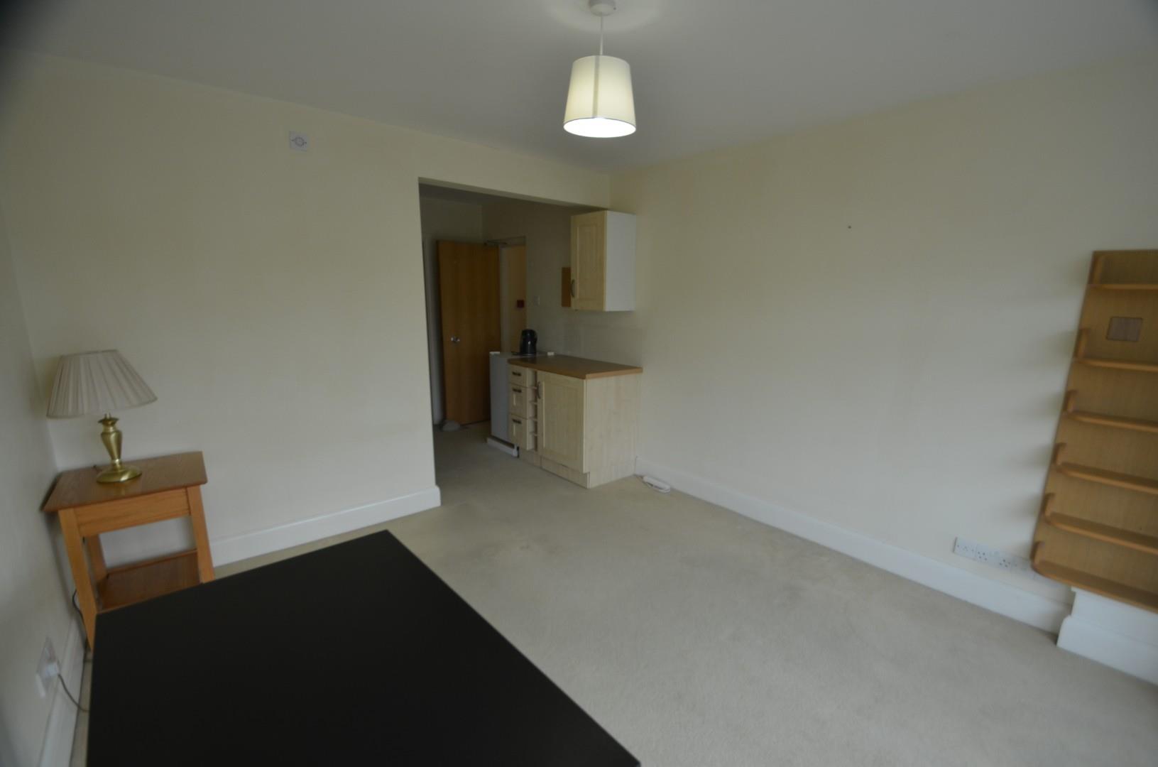 The Ridgeway, Mill Hill